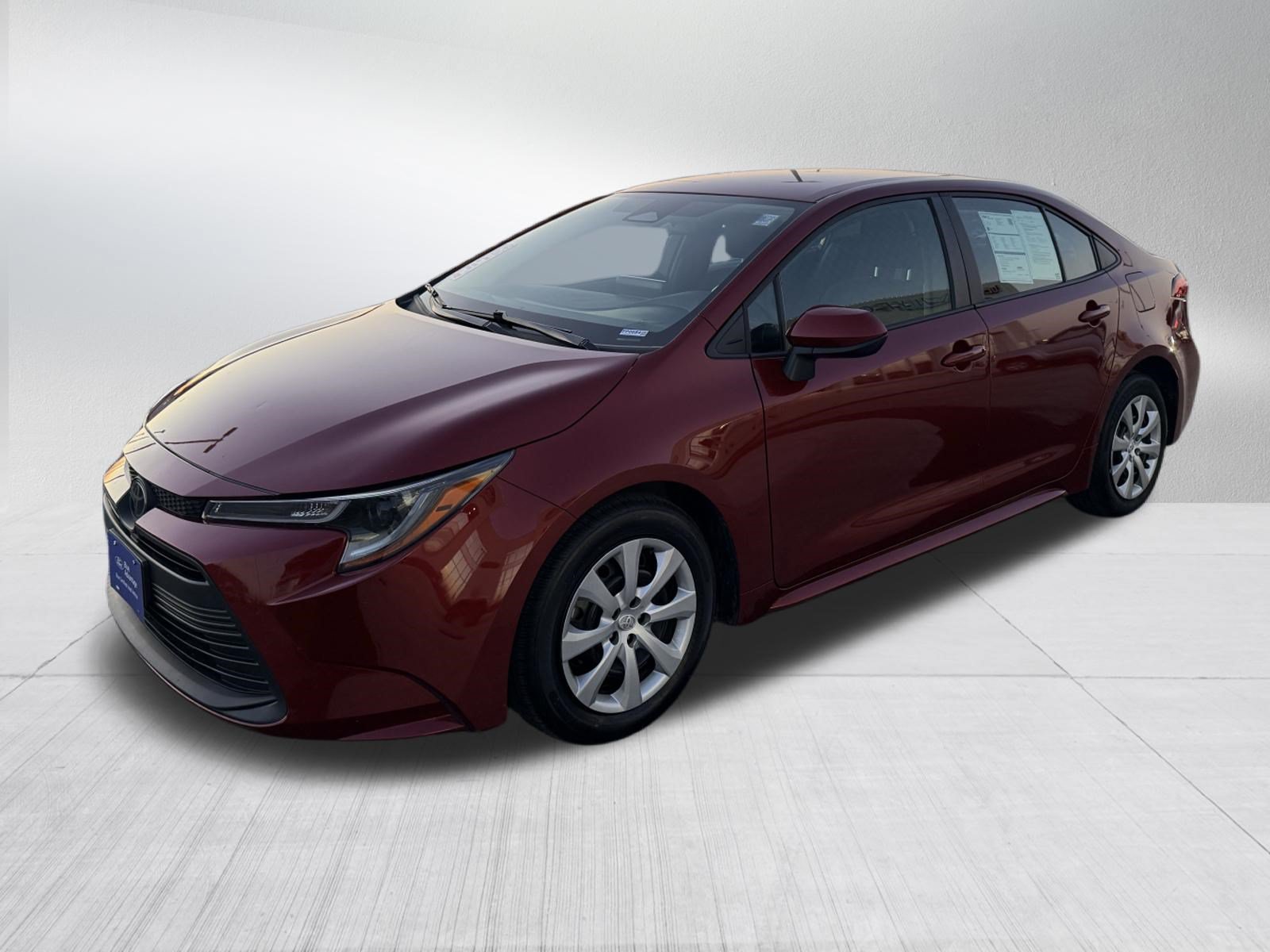 Used 2025 Toyota Corolla LE FWD image 3