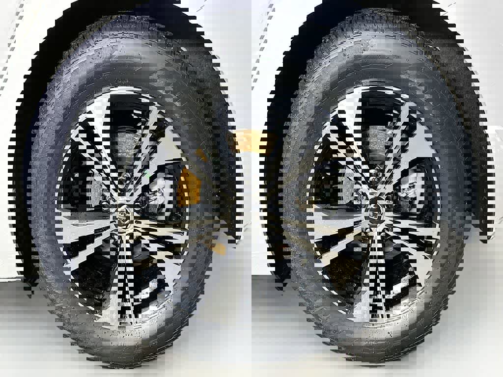 Used 2023 Nissan Sentra SV w/ All-Weather Package image 8