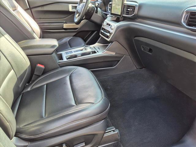 Certified 2021 Ford Explorer XLT w/ Equipment Group 202A RWD image 20