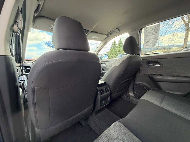 Used 2023 Nissan Rogue SV image 23