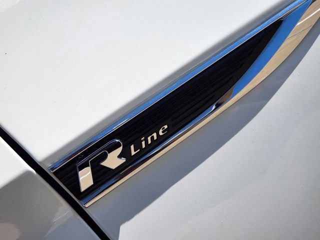 Used 2020 Volkswagen Jetta R-Line w/ R-Line Cold Weather Package image 11