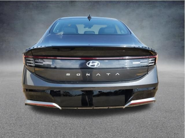 Used 2025 Hyundai Sonata SEL FWD image 8