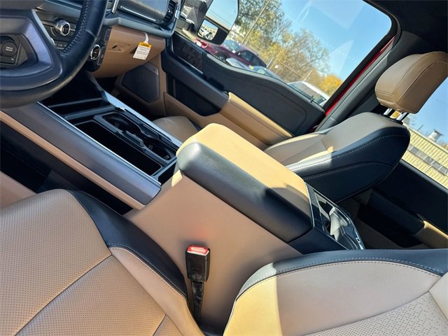 Certified 2024 Ford F450 Lariat w/ Lariat Ultimate Package image 28