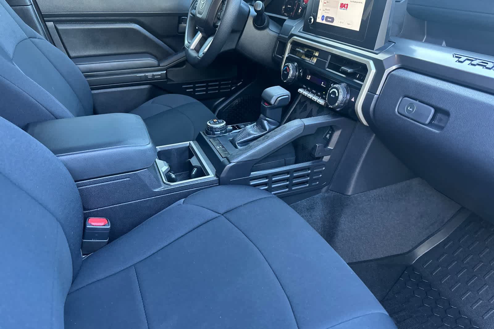 Used 2025 Toyota Tacoma TRD Off-Road AWD/4WD image 15