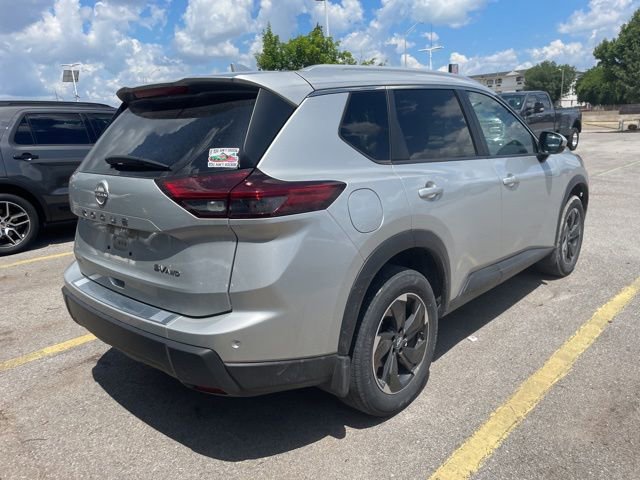 Used 2024 Nissan Rogue SV w/ SV Premium Package AWD/4WD image 7