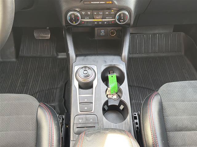 Certified 2022 Ford Escape SEL w/ SEL Stealth AWD Package image 25