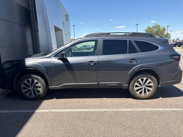 Used 2023 Subaru Outback Premium AWD/4WD image 3