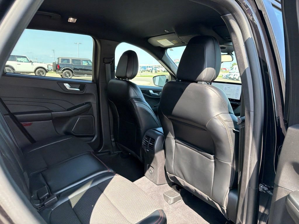 Certified 2023 Ford Escape ST-Line w/ Tech Pack #1 FWD image 19