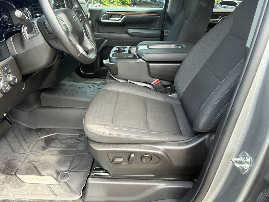 Used 2025 Chevrolet Silverado 1500 RST AWD/4WD image 10