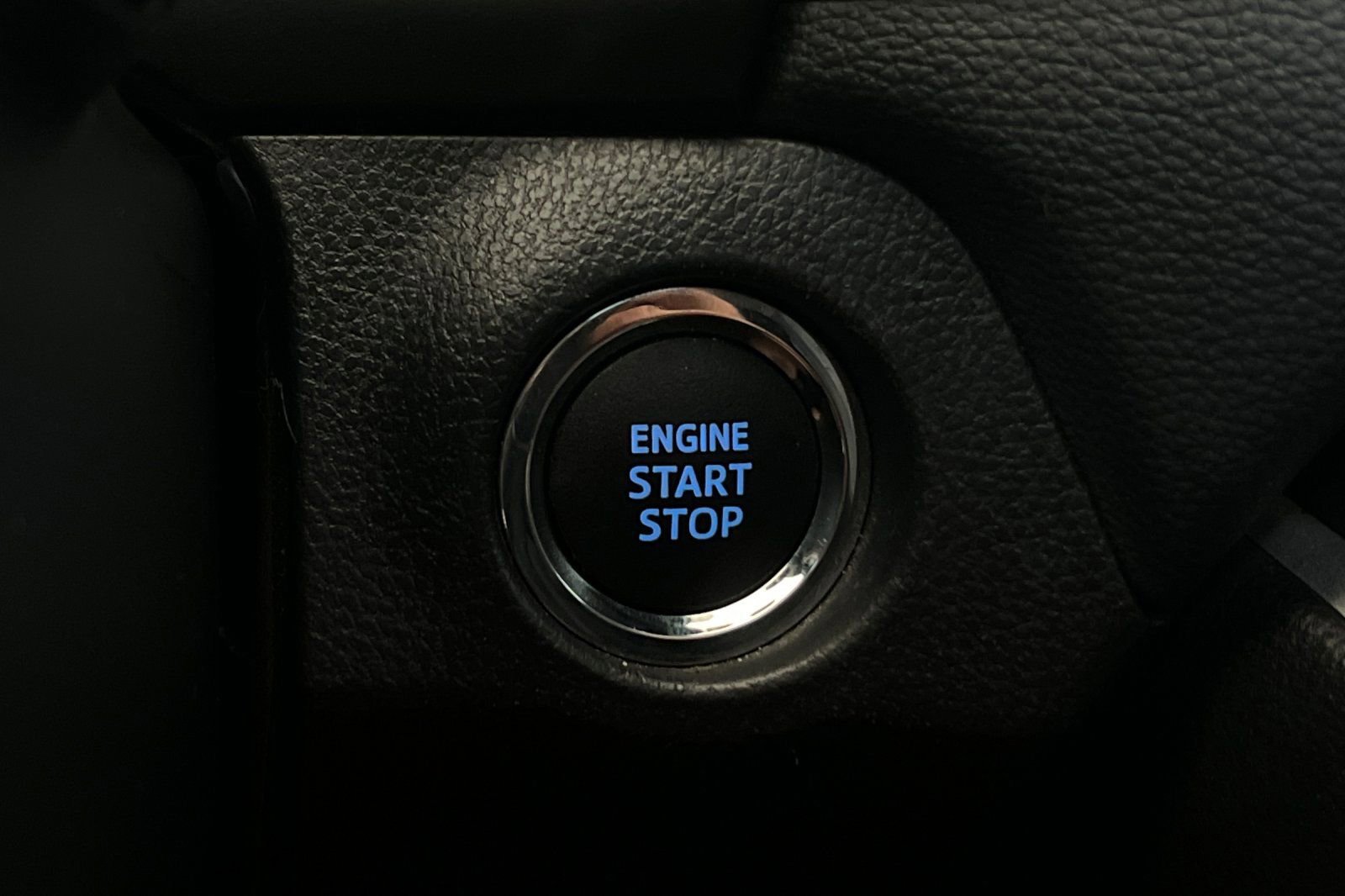 Used 2021 Toyota RAV4 TRD Off-Road w/ TRD Off-Road Weather Package AWD/4WD image 24