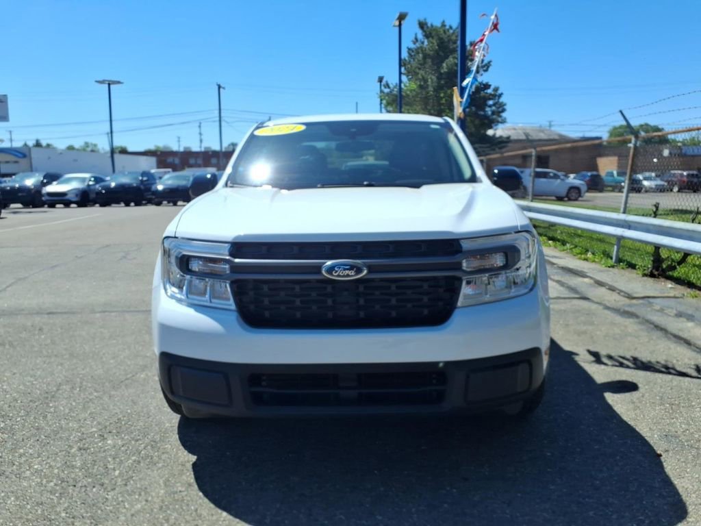 Certified 2024 Ford Maverick XLT w/ XLT Luxury Package FWD image 3