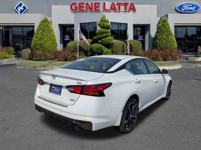 Used 2023 Nissan Altima 2.5 SR w/ SR Premium Package AWD/4WD image 7