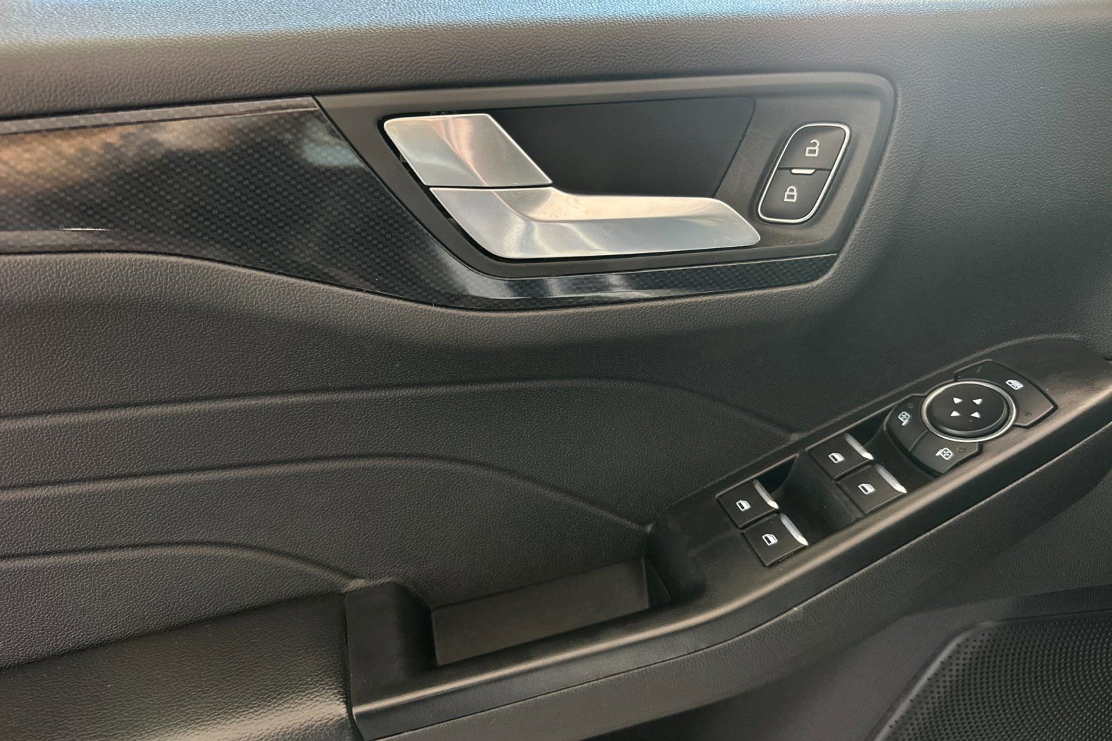 Certified 2025 Ford Escape ST-Line FWD image 10
