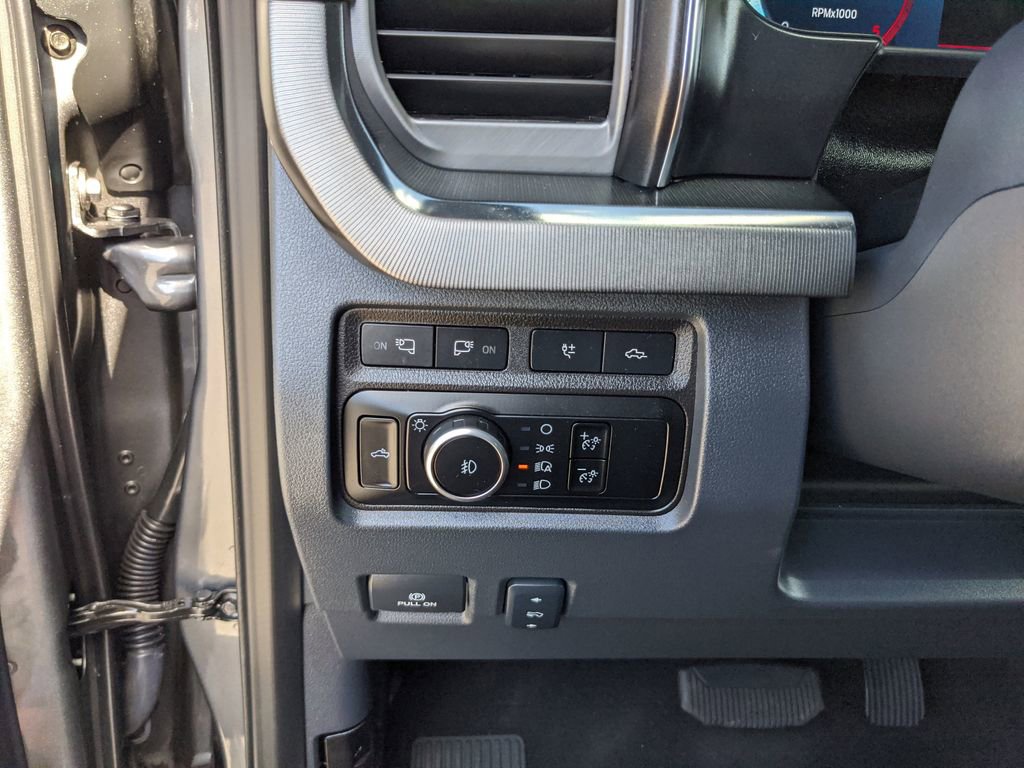 Certified 2024 Ford F250 Platinum image 31