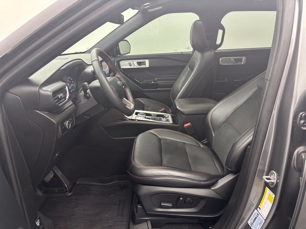 Certified 2024 Ford Explorer ST-Line w/ Class IV Trailer Tow Package AWD/4WD image 23