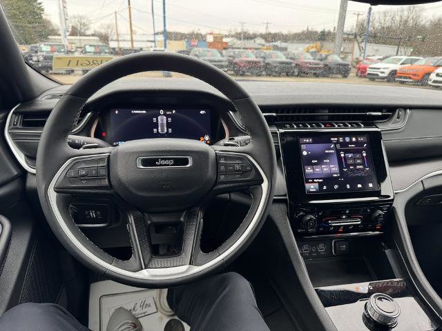 Used 2024 Jeep Grand Cherokee Altitude image 26