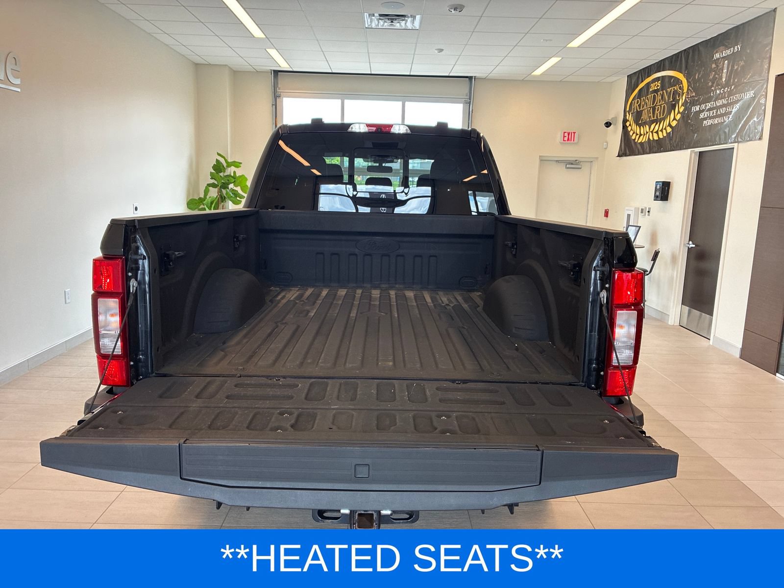 Certified 2022 Ford F250 Lariat w/ Lariat Ultimate Package AWD/4WD image 11