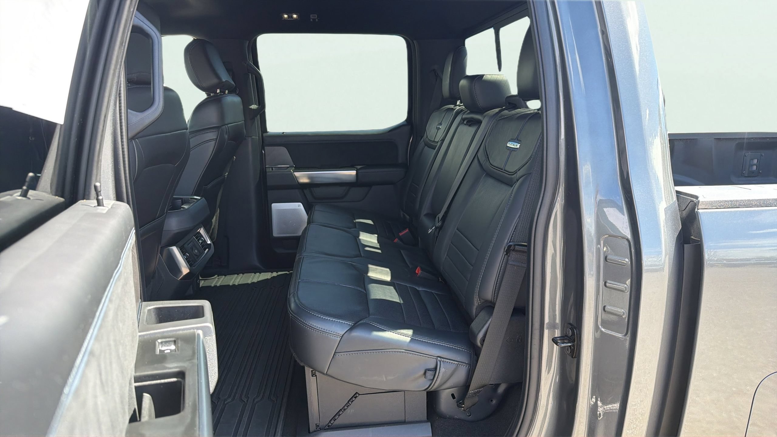 Certified 2025 Ford F250 Platinum AWD/4WD image 14