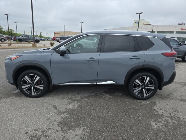 Used 2023 Nissan Rogue Platinum w/ Platinum Premium Package AWD/4WD image 2
