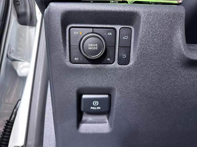 Certified 2026 Ford Expedition Platinum w/ Stealth Appearance Package image 31