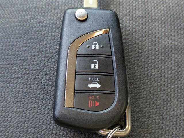 Used 2020 Toyota Corolla LE image 25