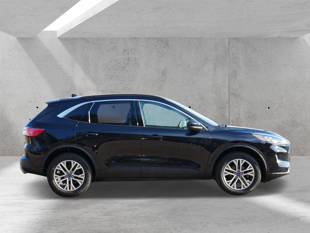 Certified 2022 Ford Escape SEL w/ Technology Package image 2