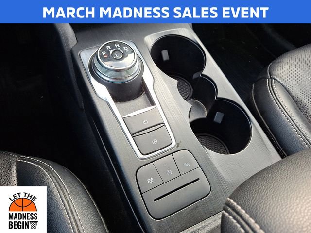 Certified 2022 Ford Escape Titanium w/ Class II Trailer Tow Package image 22