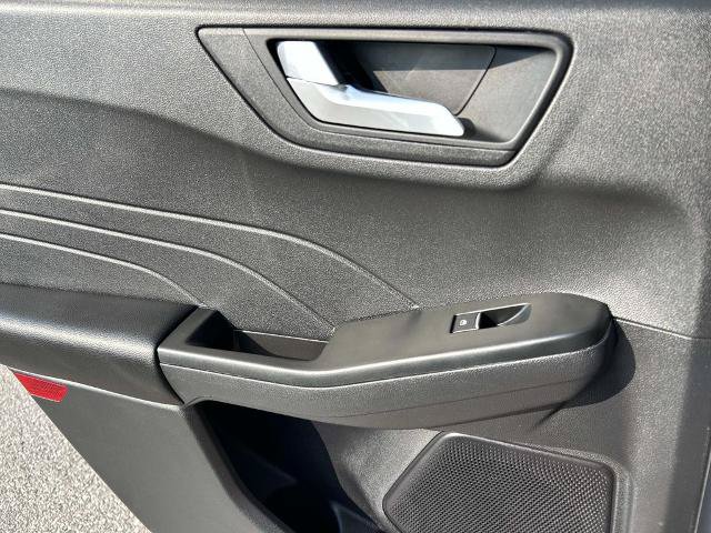 Certified 2025 Ford Escape ST-Line AWD/4WD image 17