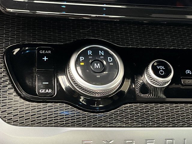 Certified 2025 Ford Expedition Max Platinum w/ Stealth Appearance Package AWD/4WD image 29