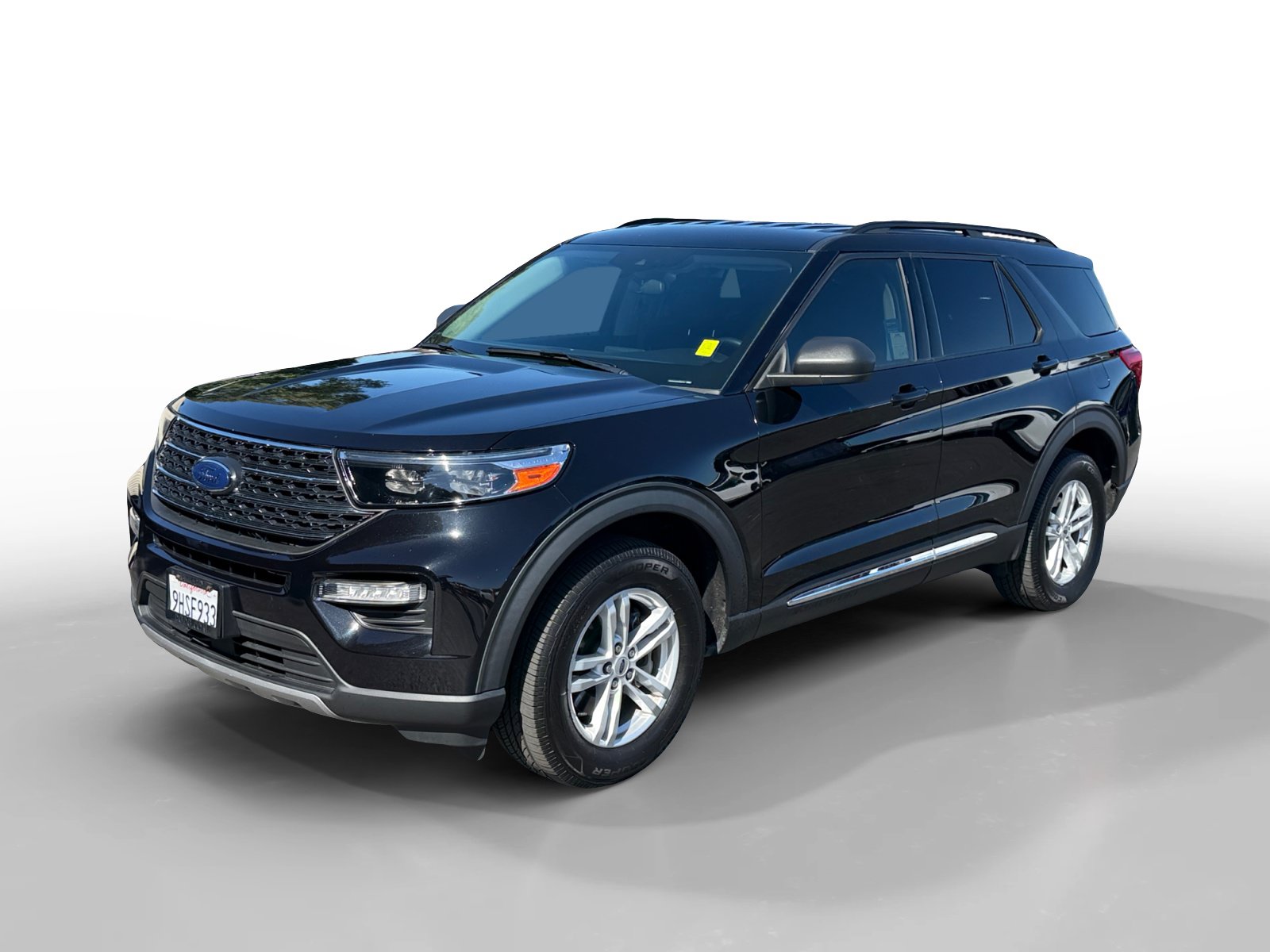 Certified 2023 Ford Explorer XLT w/ Equipment Group 202A