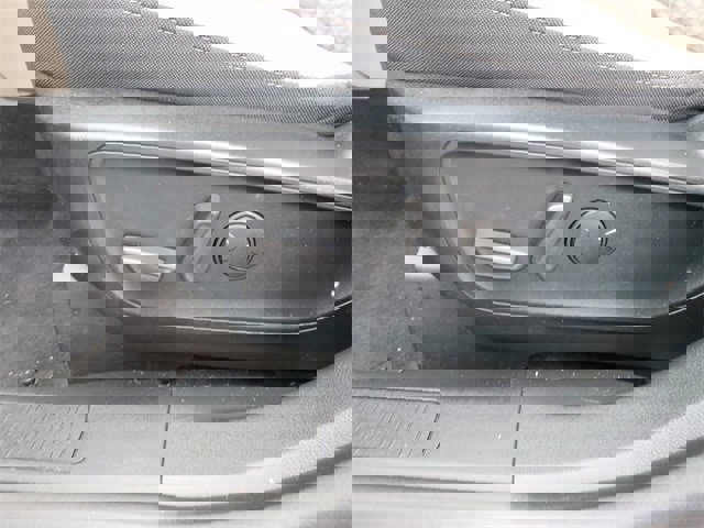 Certified 2021 Ford Escape SE w/ SE Sport Appearance Package image 17