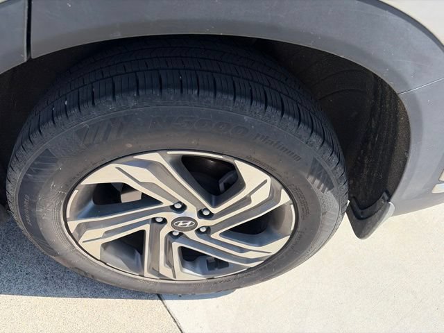 Used 2021 Hyundai Santa Fe SEL w/ Convenience + Premium Package FWD image 4