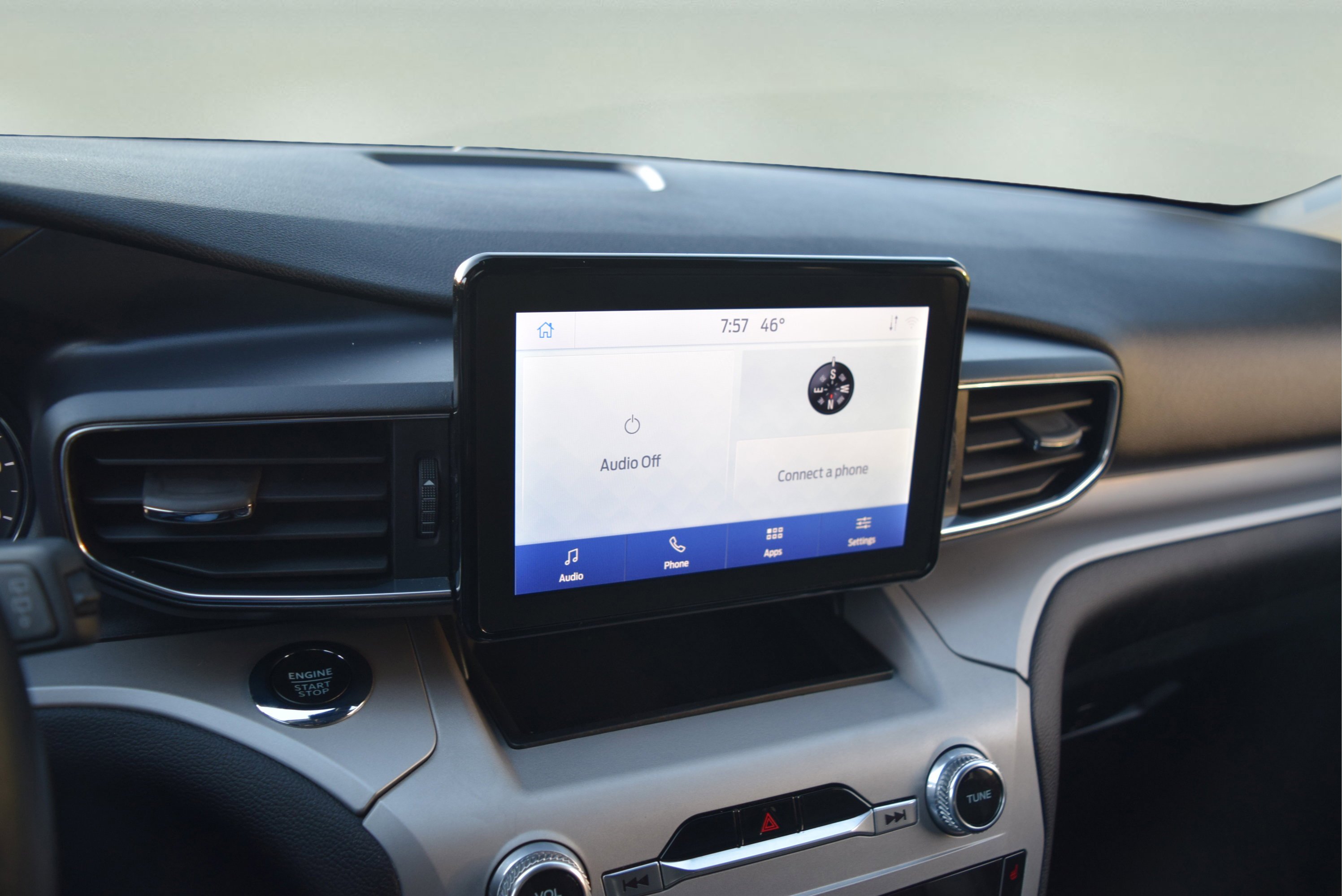 Certified 2023 Ford Explorer XLT w/ Equipment Group 202A image 14