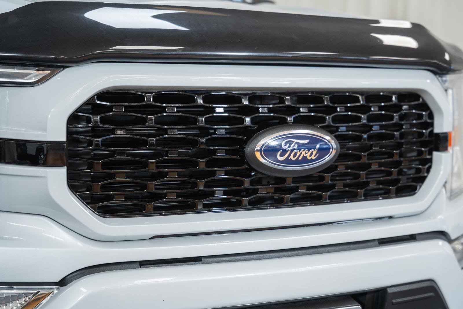 Certified 2021 Ford F150 XL w/ STX Appearance Package AWD/4WD image 13