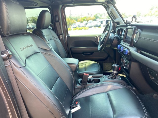 Used 2022 Jeep Wrangler Unlimited Sahara w/ Cold Weather Group AWD/4WD image 19