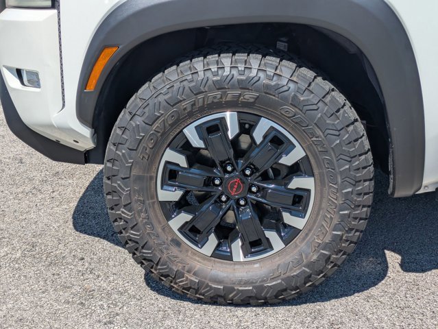 Used 2022 Nissan Frontier PRO-4X w/ Technology Package image 21