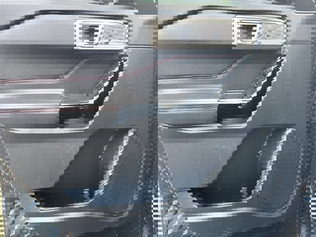 Certified 2023 Ford Explorer ST-Line w/ Class IV Trailer Tow Package image 7