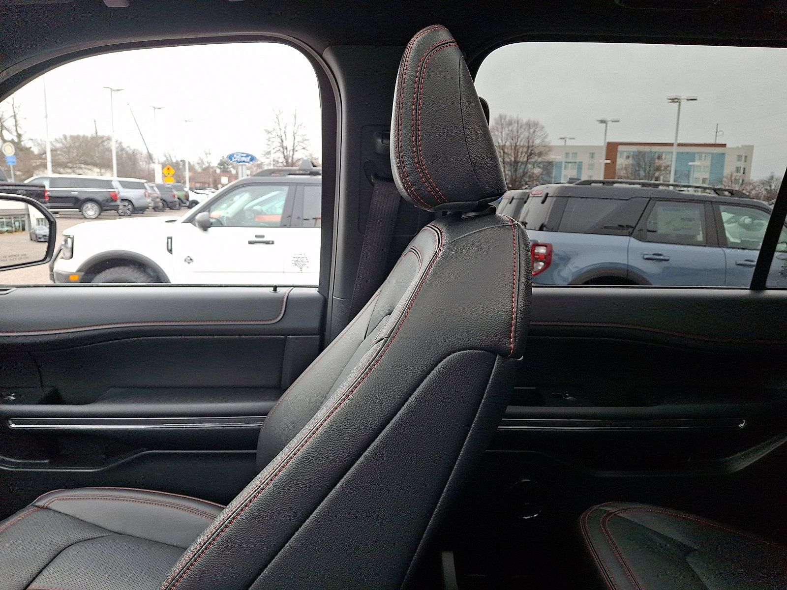 Certified 2024 Ford Expedition Limited image 17