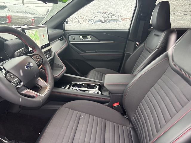 Certified 2025 Ford Explorer ST-Line image 9