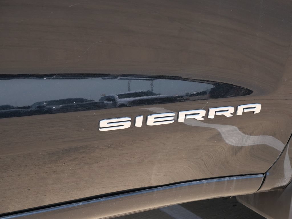 Used 2025 GMC Sierra 1500 SLT AWD/4WD image 10