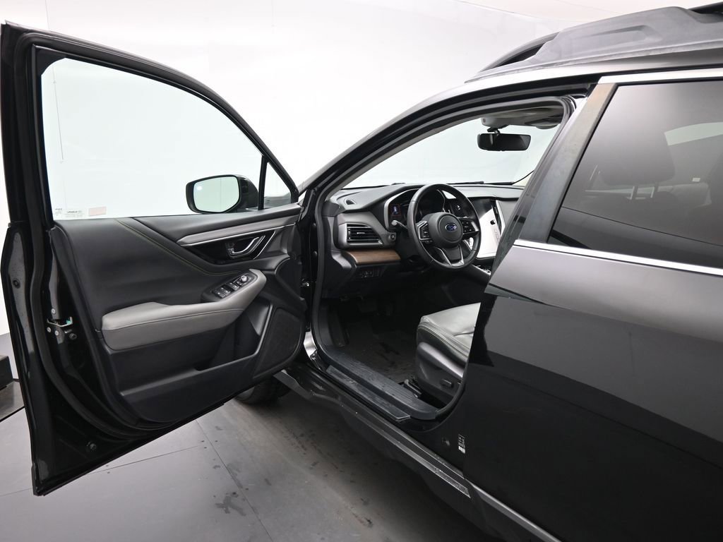 Used 2020 Subaru Outback Onyx Edition XT w/ Tech Package 2 image 9