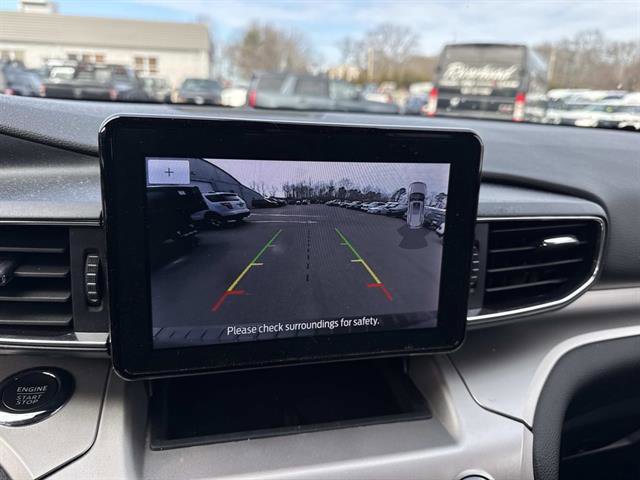 Certified 2022 Ford Explorer XLT w/ Equipment Group 202A image 15