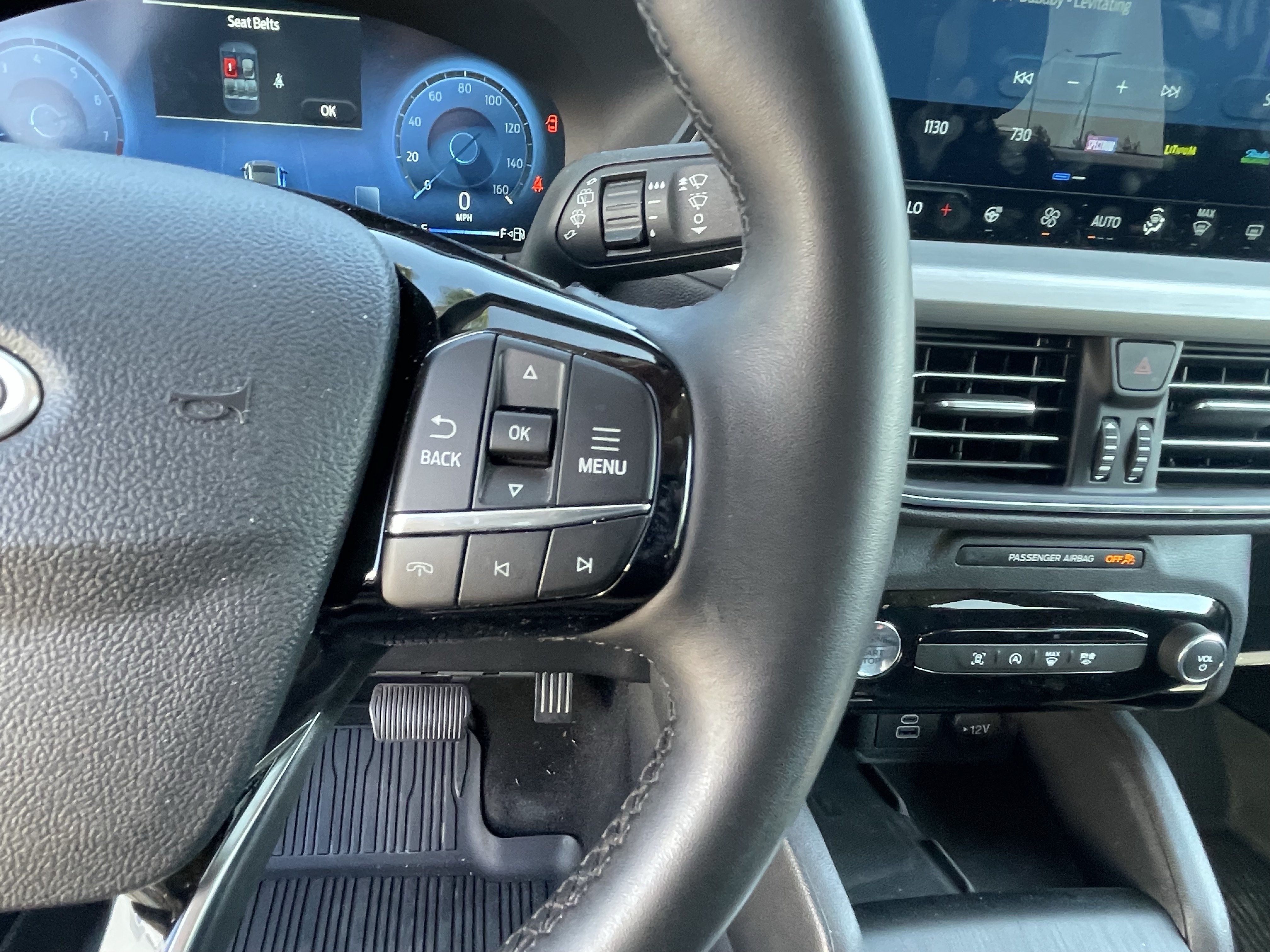 Certified 2025 Ford Escape Platinum AWD/4WD image 17