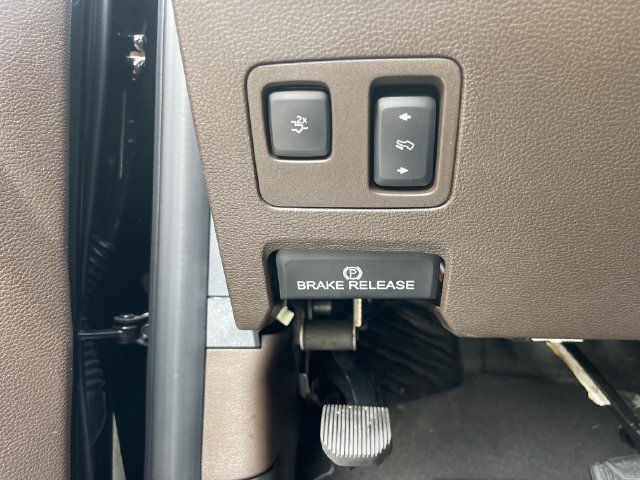 Certified 2022 Ford F450 King Ranch w/ King Ranch Ultimate Package AWD/4WD image 33