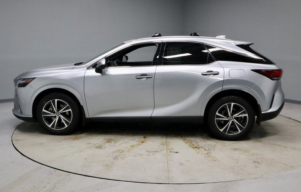 Used 2024 Lexus RX 350 Premium w/ Accessory Package (Z1) image 2