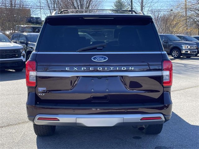 Certified 2024 Ford Expedition XLT image 4
