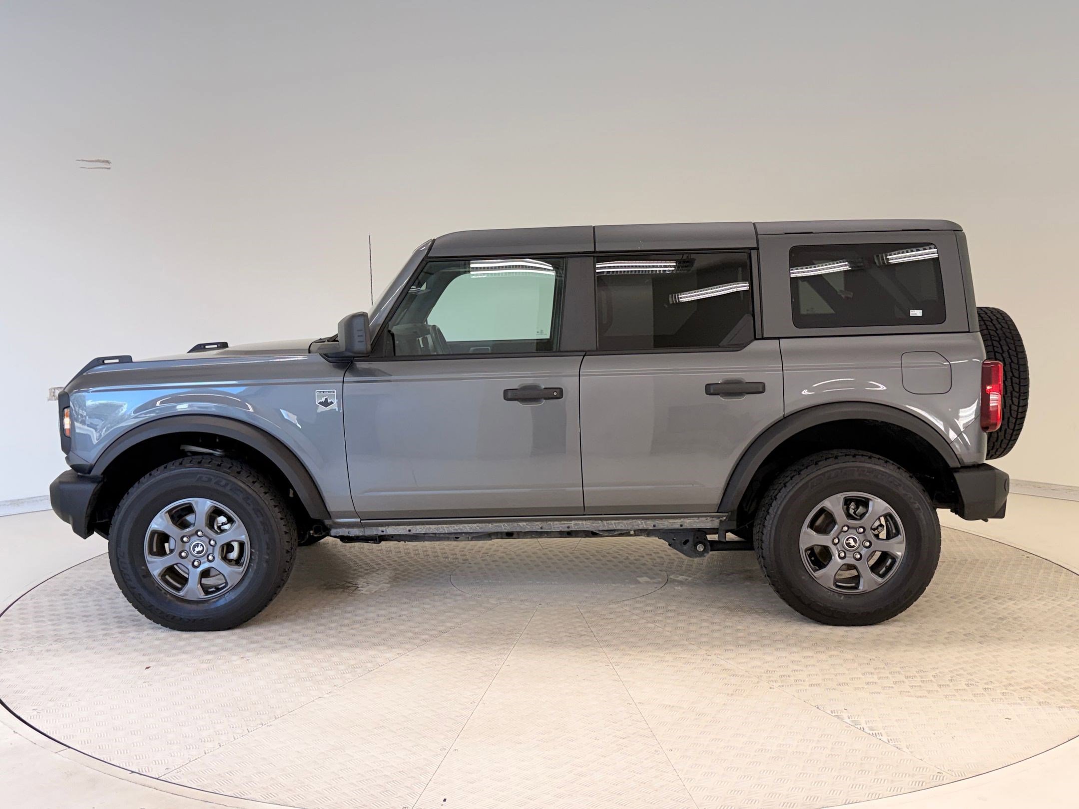 Certified 2025 Ford Bronco Big Bend image 2