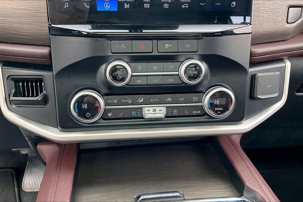 Certified 2024 Ford Expedition Limited image 35