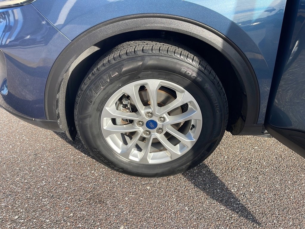 Certified 2020 Ford Escape SE image 34