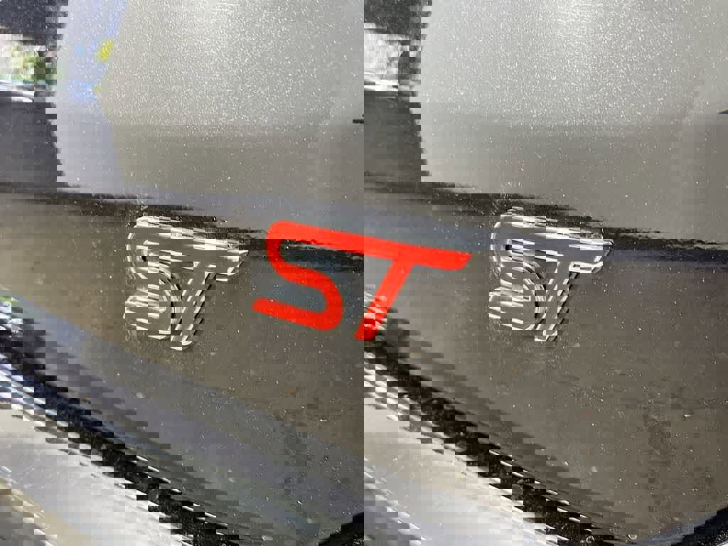 Certified 2021 Ford Edge ST w/ Equipment Group 401A image 7